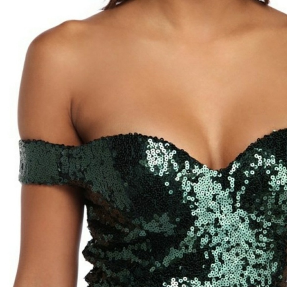 Windsor Sparkling Green Sequin Dress - Size 9 - Picture 3 of 7